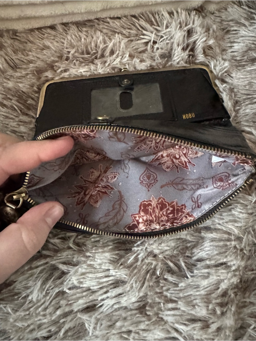 NWOT HOBO Continental Bi-Fold Wallet with Kisslock, Zipper, and Outer Pocket - Picture 6 of 8